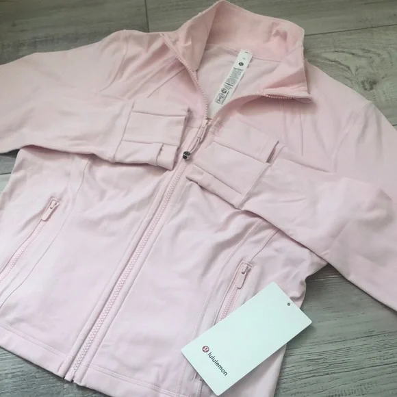 Lululemon Define Cropped Nulu Jacket - Picture 13 of 16